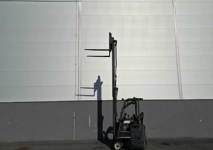 Combilift C3000CB - Stivuitor cu catarg retractabil, cu schimbare rapidă de direcţie: Foto 2 Combilift C3000CB - Stivuitor cu catarg retractabil, cu schimbare rapidă de direcţie: Foto 2