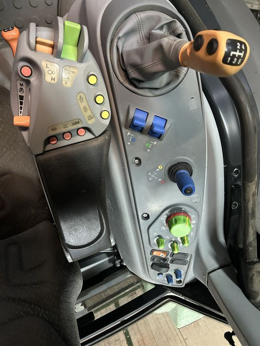 Ciagnik Deutz-Fahr TUR Agrofarm 4.30 TUZ deutz WOM X710 Fendt - Tractor agricol: Foto 5 Ciagnik Deutz-Fahr TUR Agrofarm 4.30 TUZ deutz WOM X710 Fendt - Tractor agricol: Foto 5