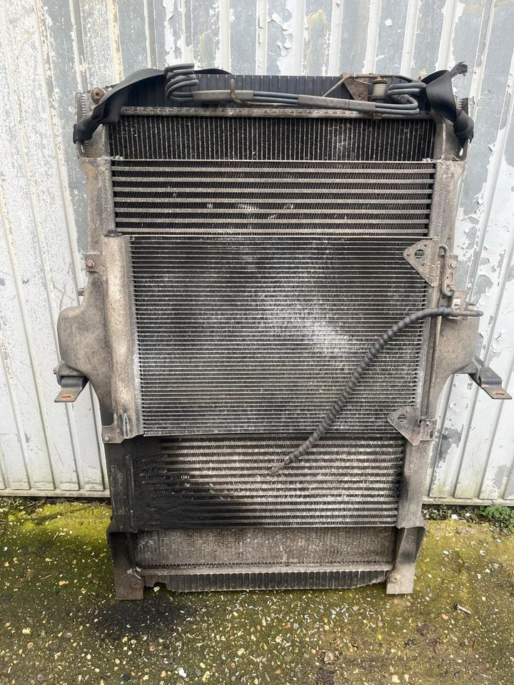 IVECO Stralis Kühlerpaket Wasserkühler Radiator Kühler 41214781 - Radiator pentru Camion: Foto 1 IVECO Stralis Kühlerpaket Wasserkühler Radiator Kühler 41214781 - Radiator pentru Camion: Foto 1