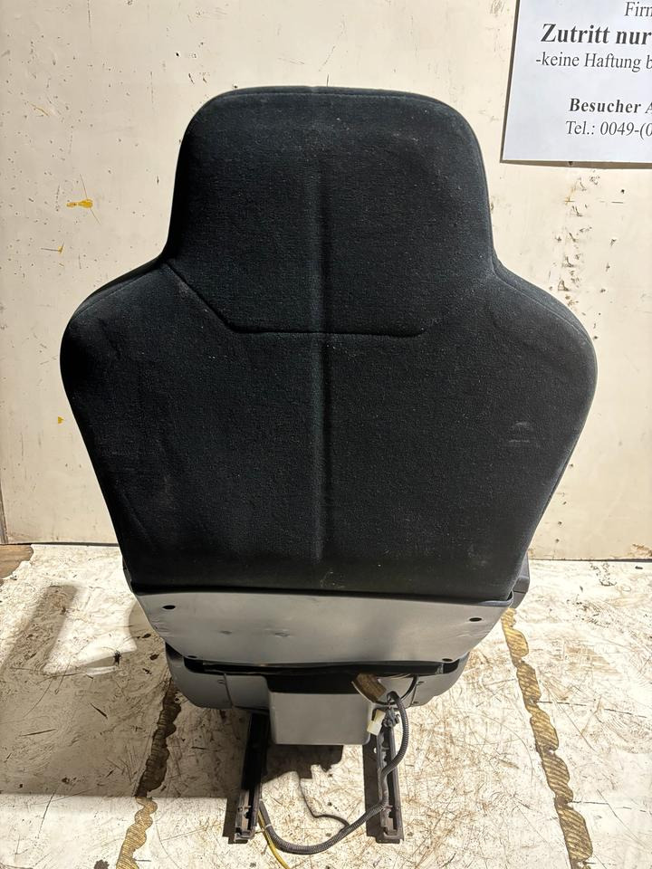 MAN TGX Fahrersitz - Scaun pentru Camion: Foto 4 MAN TGX Fahrersitz - Scaun pentru Camion: Foto 4
