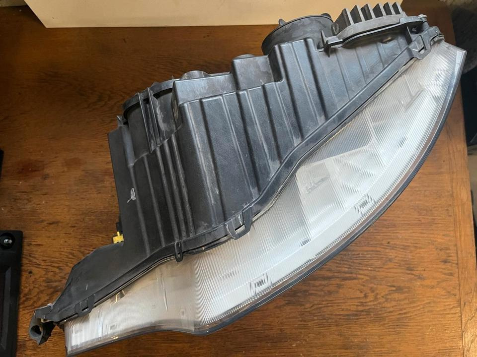 Mercedes Actros LED Scheinwerfer Vorne Links A9618205039 - Far pentru Camion: Foto 5 Mercedes Actros LED Scheinwerfer Vorne Links A9618205039 - Far pentru Camion: Foto 5