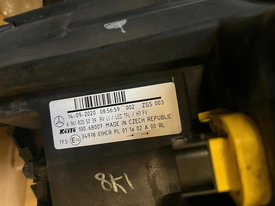 Mercedes Actros LED Scheinwerfer Vorne Links A9618205039 - Far pentru Camion: Foto 3 Mercedes Actros LED Scheinwerfer Vorne Links A9618205039 - Far pentru Camion: Foto 3