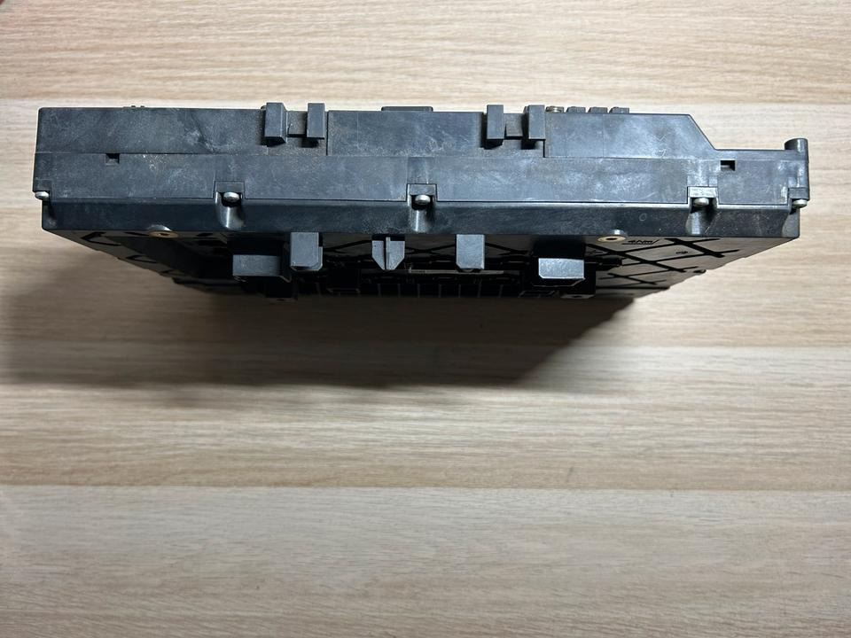 Mercedes Actros MP4 Continental Sicherungskasten A0014466158 - Siguranță pentru Camion: Foto 4 Mercedes Actros MP4 Continental Sicherungskasten A0014466158 - Siguranță pentru Camion: Foto 4