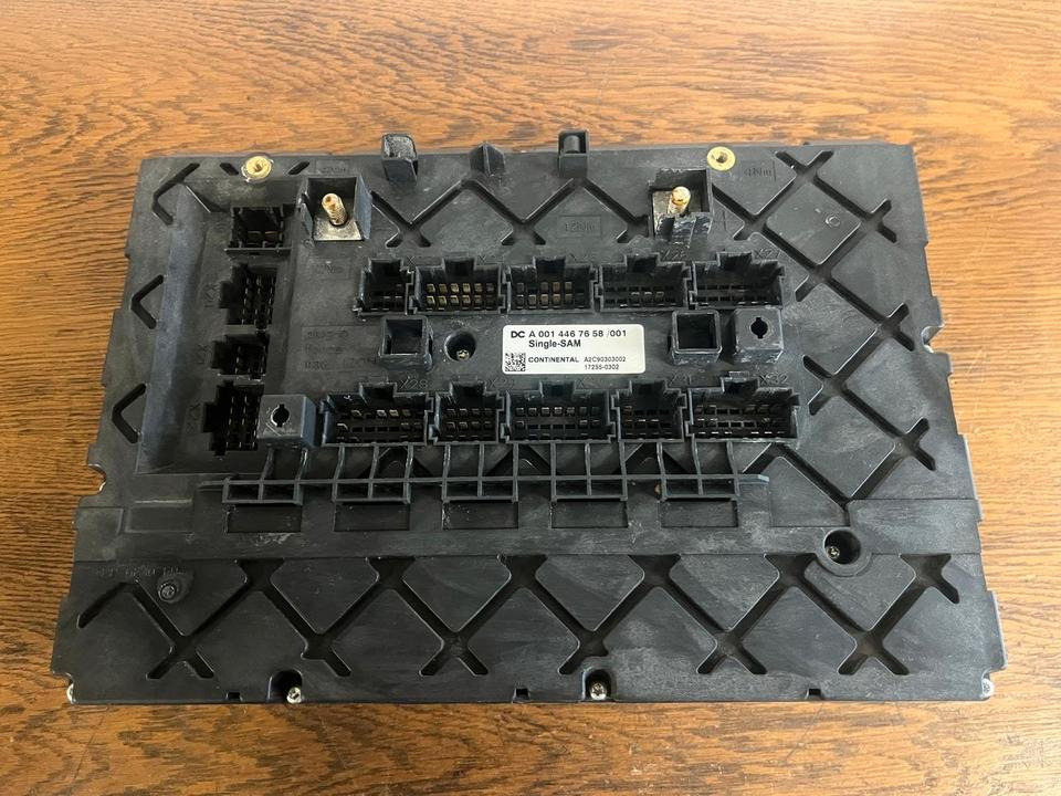 Mercedes Actros MP4 Single-SAM Sicherungskasten A0014467658 - Siguranță pentru Camion: Foto 4 Mercedes Actros MP4 Single-SAM Sicherungskasten A0014467658 - Siguranță pentru Camion: Foto 4