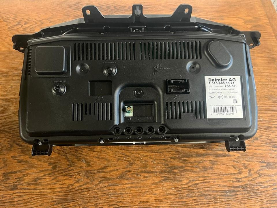 Mercedes Benz Actros MP4 Kombiinstrument / Tacho A0104460021 - Tablou de bord pentru Camion: Foto 4 Mercedes Benz Actros MP4 Kombiinstrument / Tacho A0104460021 - Tablou de bord pentru Camion: Foto 4