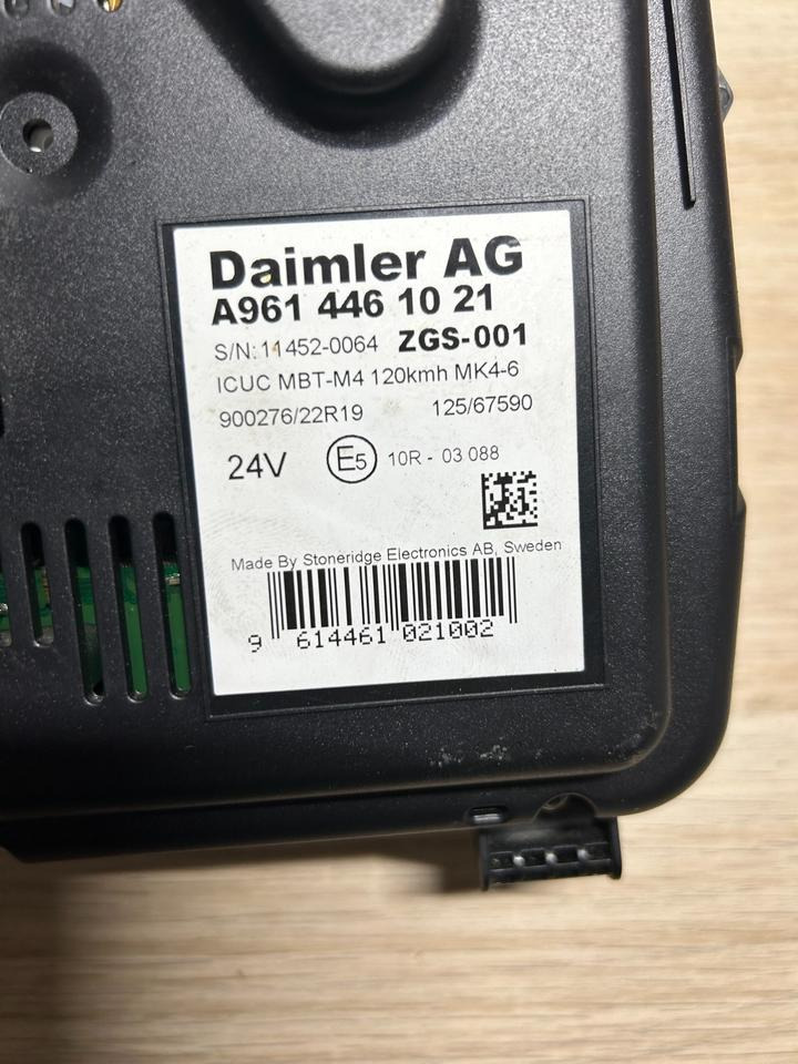 Mercedes Benz Actros MP4 Kombiinstrument/ Tacho A9614461021 - Tablou de bord pentru Camion: Foto 5 Mercedes Benz Actros MP4 Kombiinstrument/ Tacho A9614461021 - Tablou de bord pentru Camion: Foto 5