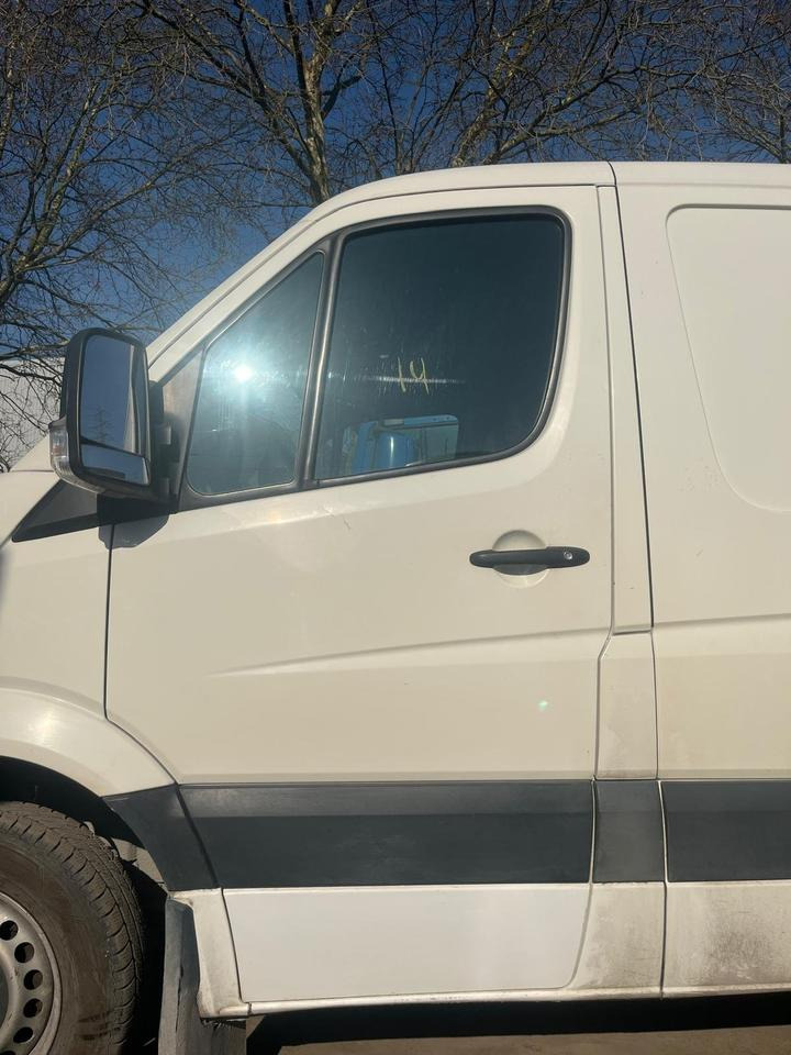 VW Crafter Fahrertür, Tür links weiß mit Spiegel - Piesă de schimb: Foto 2 VW Crafter Fahrertür, Tür links weiß mit Spiegel - Piesă de schimb: Foto 2