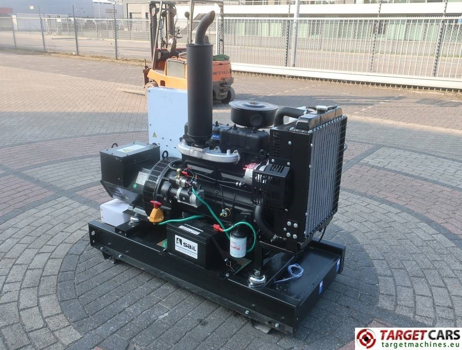 Bauer GF-24KW Diesel 30KVA Generator 400/230V Unused - Generator electric: Foto 3 Bauer GF-24KW Diesel 30KVA Generator 400/230V Unused - Generator electric: Foto 3