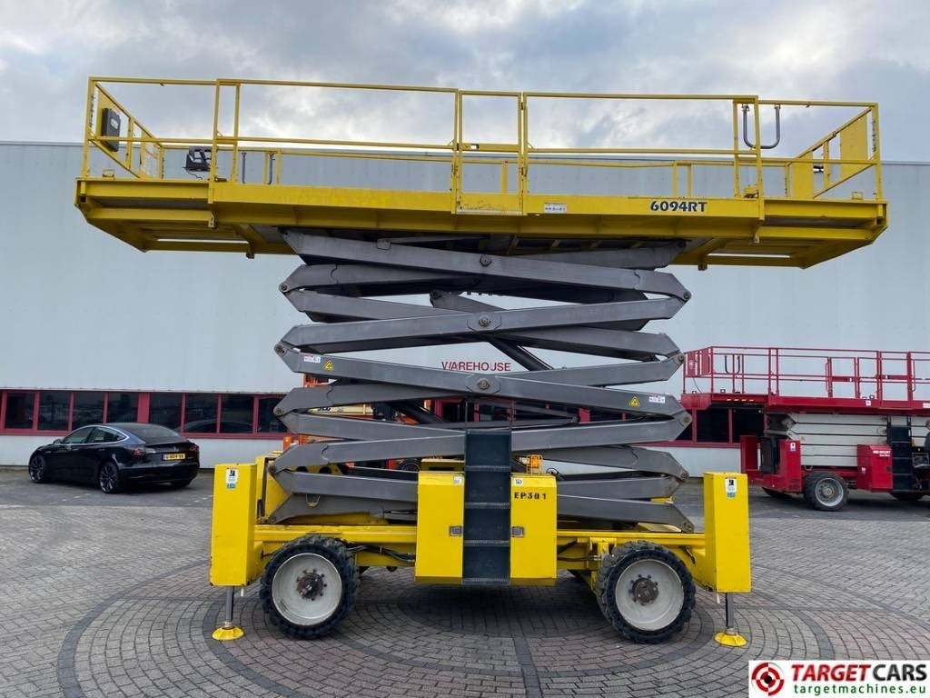 GMG 6094RT Diesel 4x4 Scissor Work Lift 2020cm - Platforma foarfeca: Foto 5 GMG 6094RT Diesel 4x4 Scissor Work Lift 2020cm - Platforma foarfeca: Foto 5