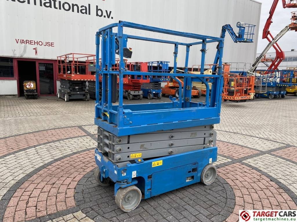 Genie GS-1932 Electric Scissor Work Lift 779cm - Platforma foarfeca: Foto 1 Genie GS-1932 Electric Scissor Work Lift 779cm - Platforma foarfeca: Foto 1