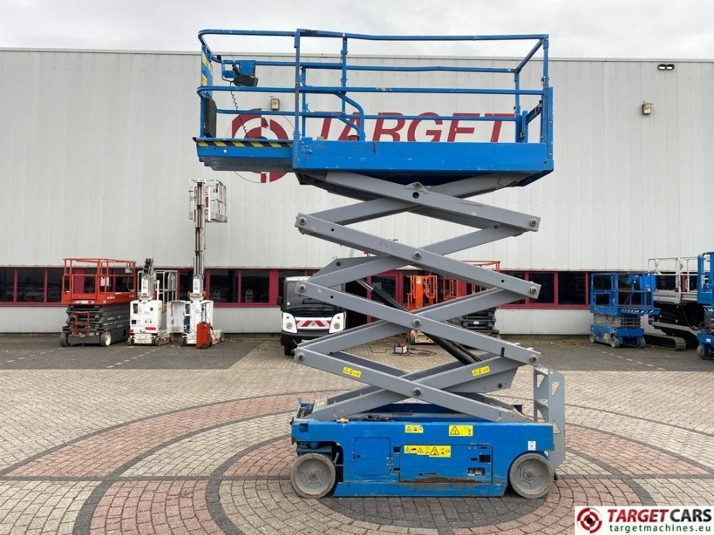 Genie GS-2632 Electric GS2632 Scissor Work Lift 992cm - Platforma foarfeca: Foto 5 Genie GS-2632 Electric GS2632 Scissor Work Lift 992cm - Platforma foarfeca: Foto 5