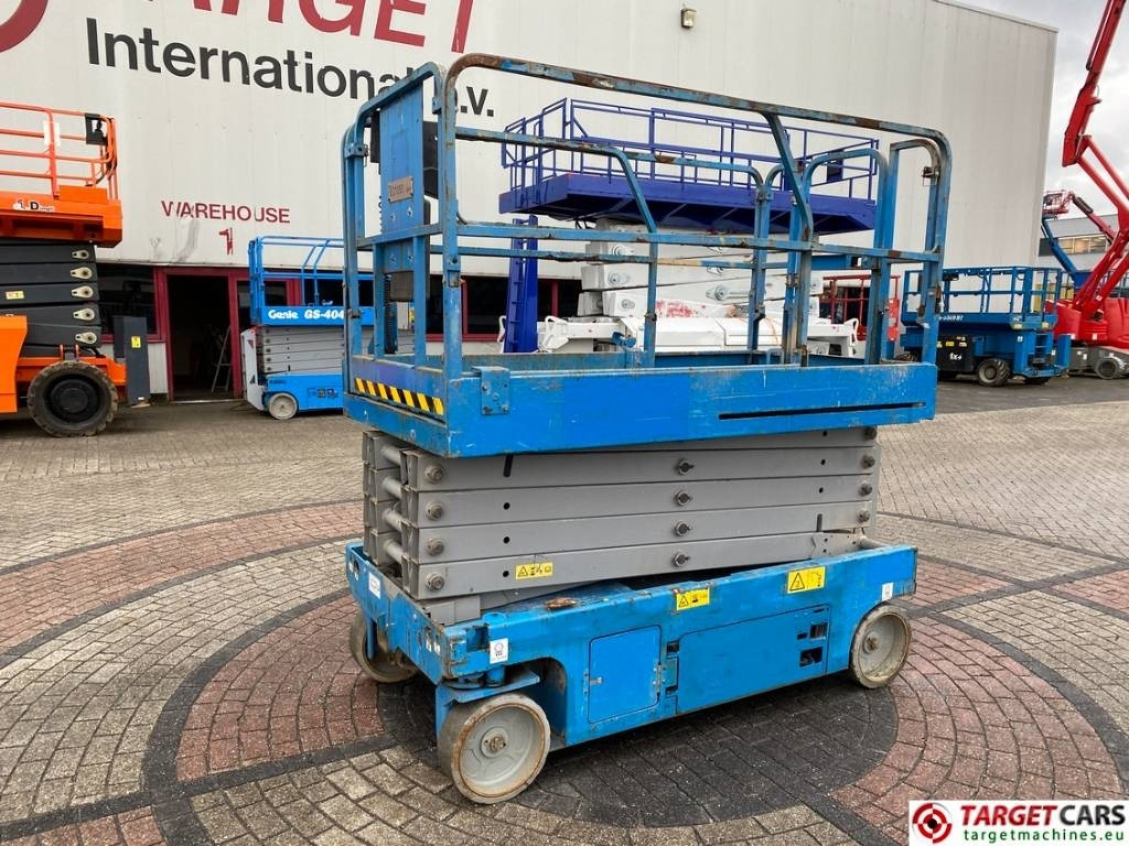 Genie GS-3246 Electric Scissor Work Lift 1175cm - Platforma foarfeca: Foto 1 Genie GS-3246 Electric Scissor Work Lift 1175cm - Platforma foarfeca: Foto 1