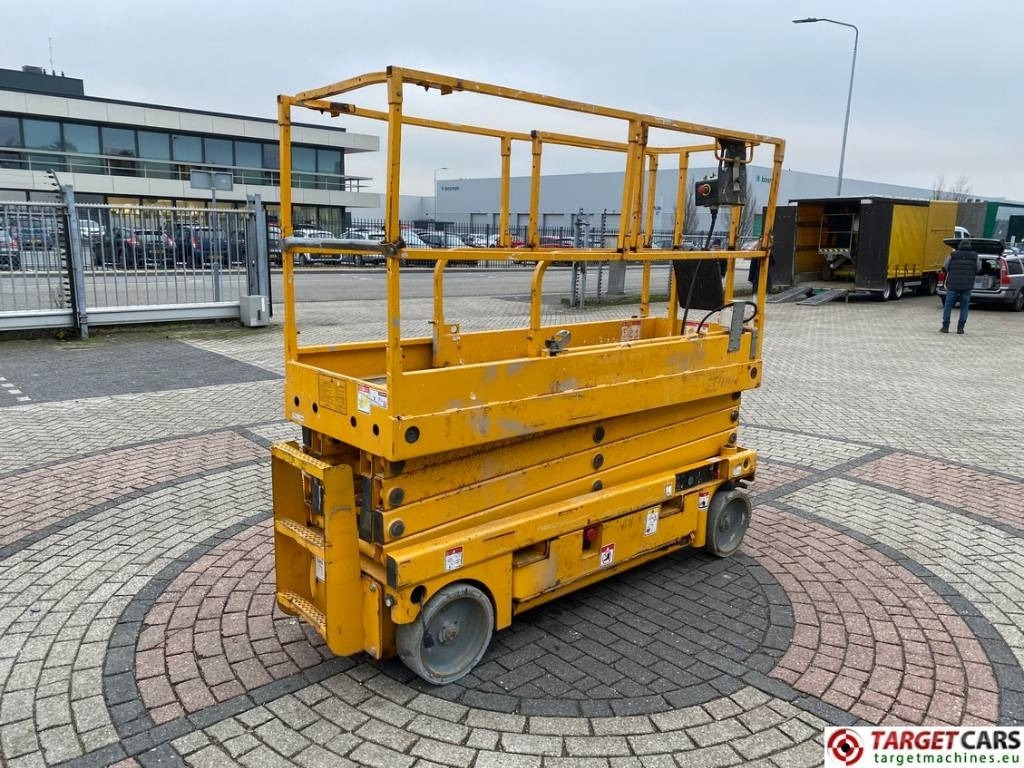 Haulotte Compact 10N Electric Scissor Work Lift 1000cm - Platforma foarfeca: Foto 3 Haulotte Compact 10N Electric Scissor Work Lift 1000cm - Platforma foarfeca: Foto 3