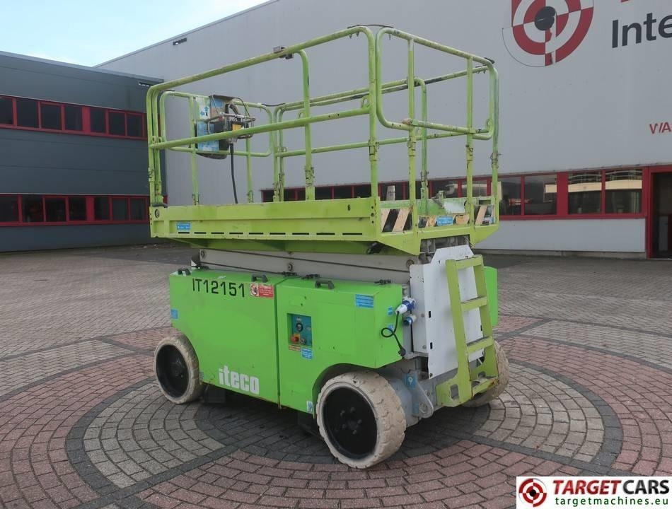 Iteco IT12151 Electric Scissor Work Lift 1380cm - Platforma foarfeca: Foto 4 Iteco IT12151 Electric Scissor Work Lift 1380cm - Platforma foarfeca: Foto 4