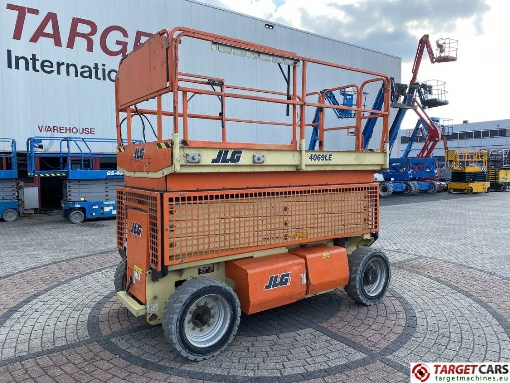 JLG 4069LE Electric Scissor Work Lift 1419cm - Platforma foarfeca: Foto 1 JLG 4069LE Electric Scissor Work Lift 1419cm - Platforma foarfeca: Foto 1