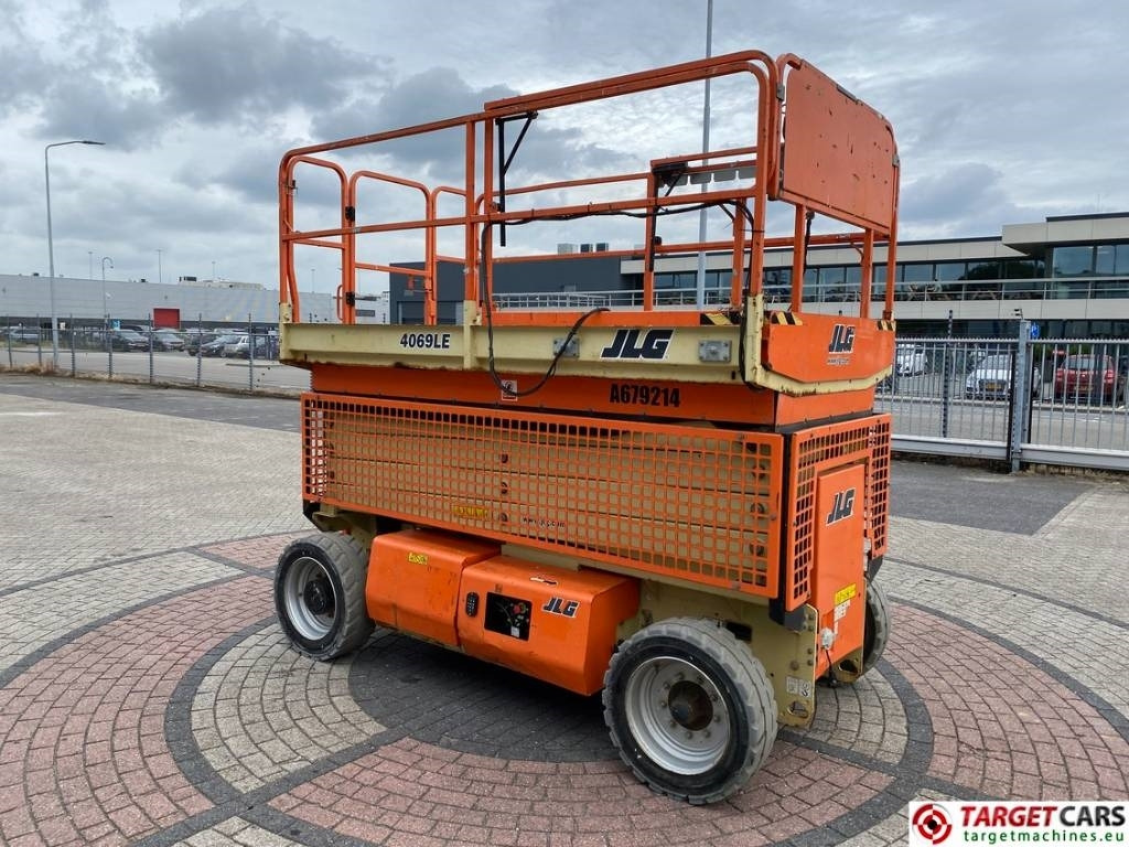 JLG 4069LE Electric Scissor Work Lift 1419cm - Platforma foarfeca: Foto 2 JLG 4069LE Electric Scissor Work Lift 1419cm - Platforma foarfeca: Foto 2