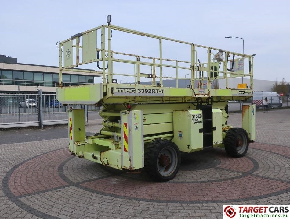 MEC 3392RT-T Diesel 4x4 Scissor Work LIft 1200cm - Platforma foarfeca: Foto 3 MEC 3392RT-T Diesel 4x4 Scissor Work LIft 1200cm - Platforma foarfeca: Foto 3