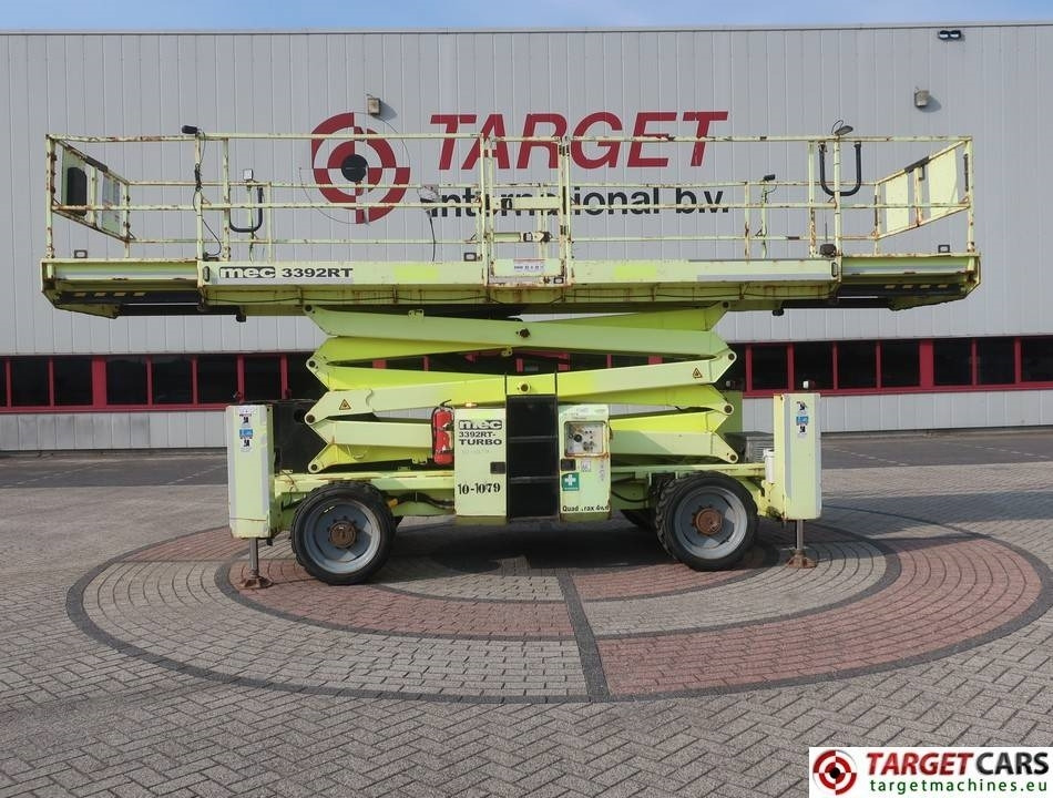 MEC 3392RT-T Diesel 4x4 Scissor Work Lift 1200cm - Platforma foarfeca: Foto 5 MEC 3392RT-T Diesel 4x4 Scissor Work Lift 1200cm - Platforma foarfeca: Foto 5