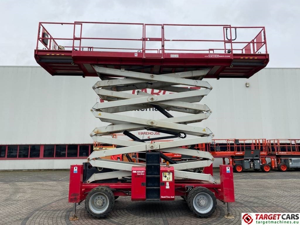 MEC 6092RT Diesel 4x4 Scissor Work LIft 2020cm - Platforma foarfeca: Foto 5 MEC 6092RT Diesel 4x4 Scissor Work LIft 2020cm - Platforma foarfeca: Foto 5