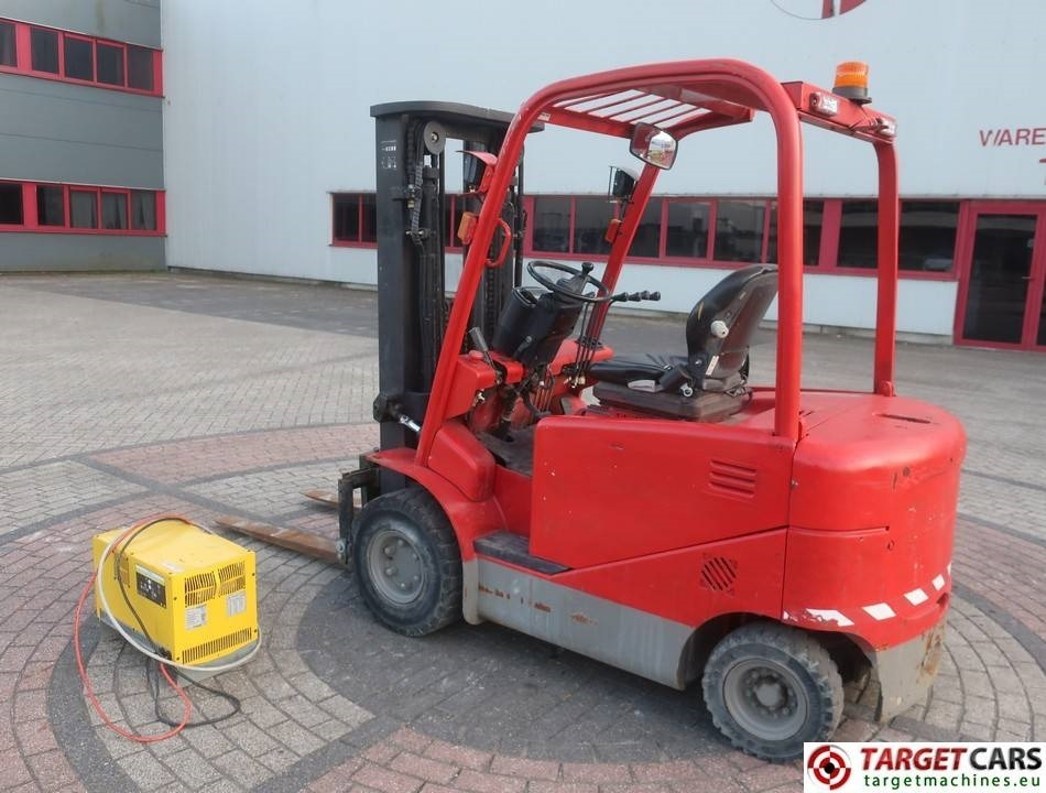 Manitou ME425 Electric 4wheel Forklift 2500KG Triplex450cm - Electrostivuitor: Foto 4 Manitou ME425 Electric 4wheel Forklift 2500KG Triplex450cm - Electrostivuitor: Foto 4