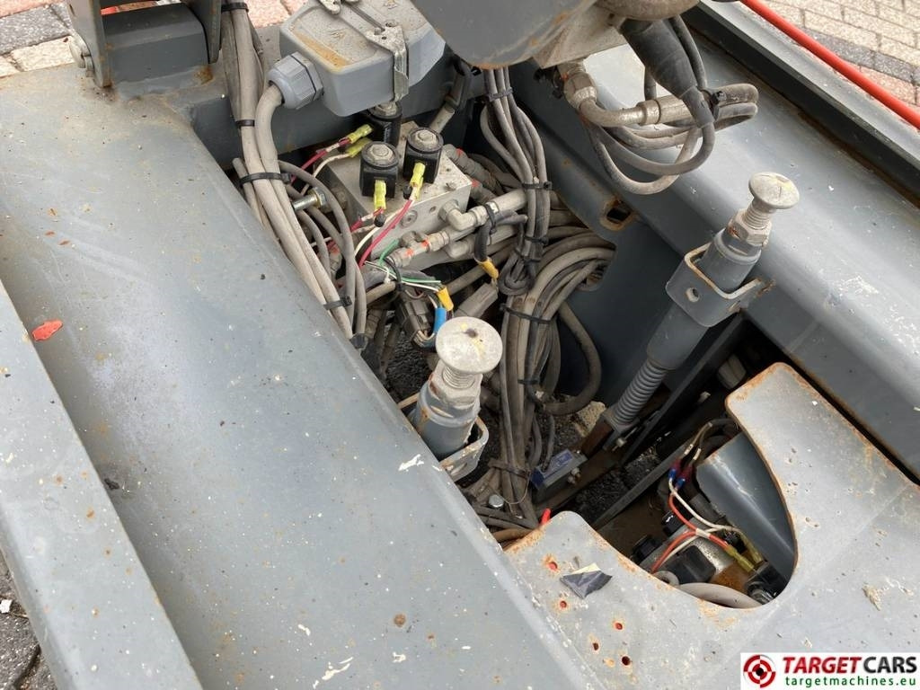 SkyJack SJIII-3226 Electric 3226 Scissor Work Lift 990cm în leasing SkyJack SJIII-3226 Electric 3226 Scissor Work Lift 990cm: Foto 28 SkyJack SJIII-3226 Electric 3226 Scissor Work Lift 990cm în leasing SkyJack SJIII-3226 Electric 3226 Scissor Work Lift 990cm: Foto 28