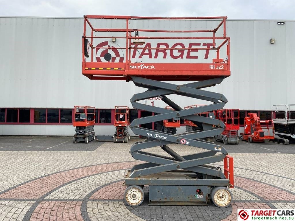 SkyJack SJIII-3226 Electric 3226 Scissor Work Lift 990cm - Platforma foarfeca: Foto 5 SkyJack SJIII-3226 Electric 3226 Scissor Work Lift 990cm - Platforma foarfeca: Foto 5