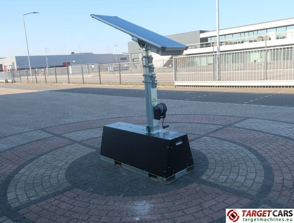 Trime X-Pole 2x25W Led Solar Tower Light - Turnul de iluminat: Foto 2 Trime X-Pole 2x25W Led Solar Tower Light - Turnul de iluminat: Foto 2