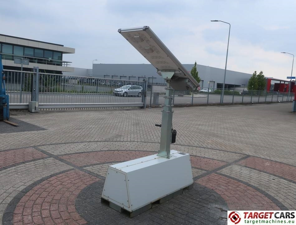 Trime X-Pole 2x25W Led Solar Tower Light - Turnul de iluminat: Foto 3 Trime X-Pole 2x25W Led Solar Tower Light - Turnul de iluminat: Foto 3