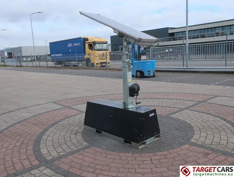 Trime X-Pole 2x25W Led Solar Tower Light - Turnul de iluminat: Foto 2 Trime X-Pole 2x25W Led Solar Tower Light - Turnul de iluminat: Foto 2
