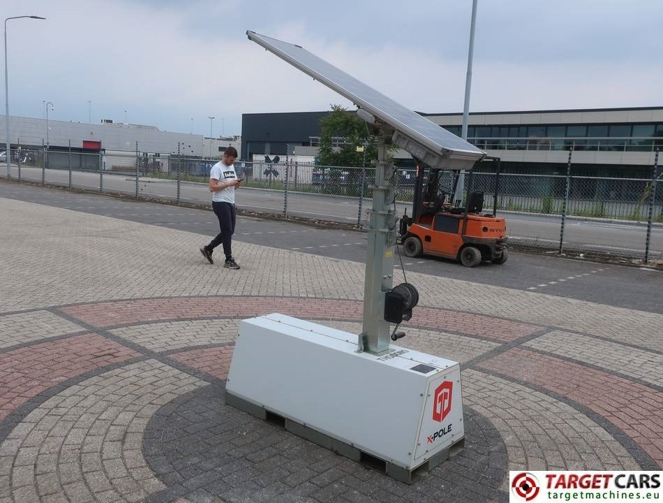Trime X-Pole Tower Light 2x25W Led Solar Panel - Turnul de iluminat: Foto 2 Trime X-Pole Tower Light 2x25W Led Solar Panel - Turnul de iluminat: Foto 2