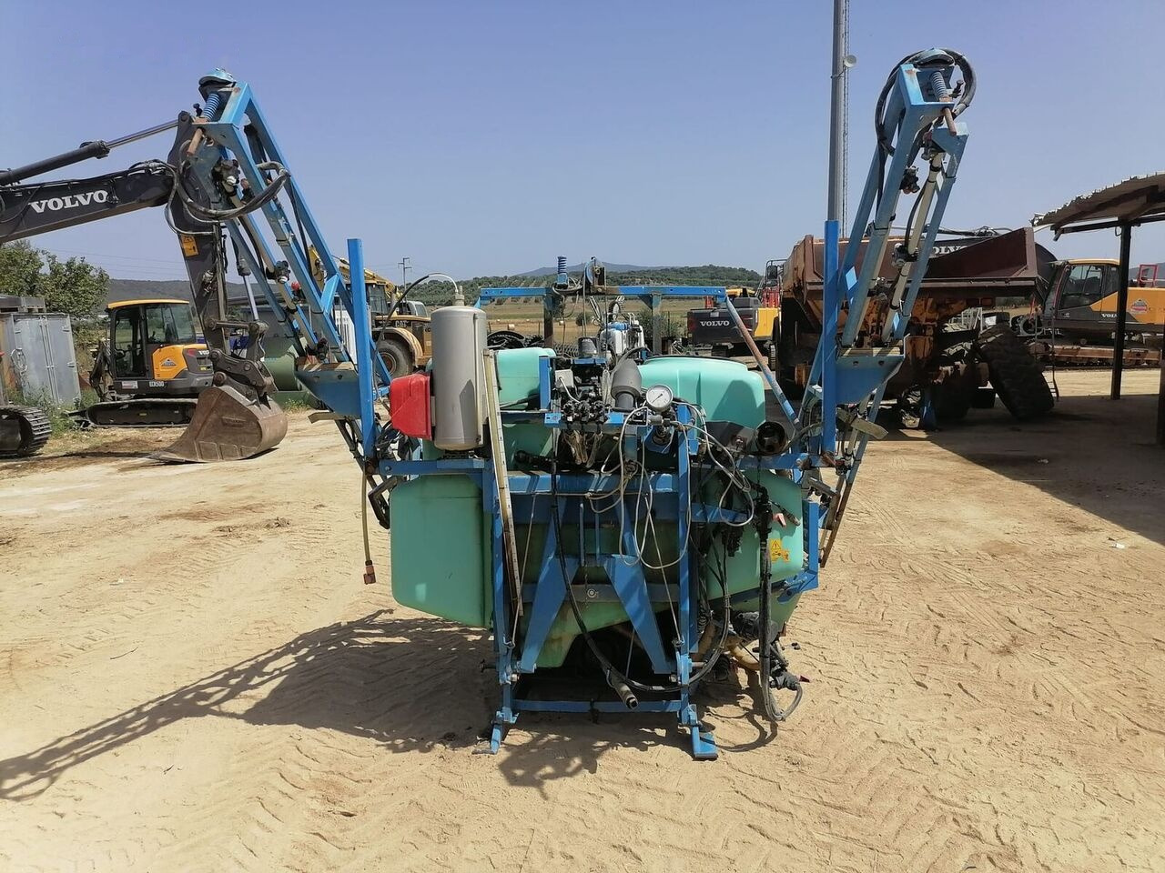 Berthoud MACK10 - Maşină de erbicidat purtata: Foto 2 Berthoud MACK10 - Maşină de erbicidat purtata: Foto 2