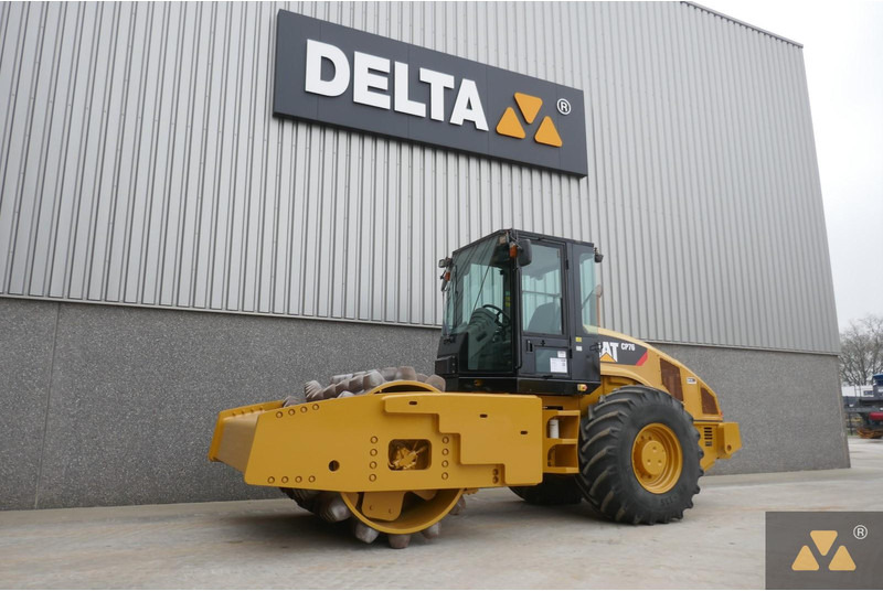 Caterpillar CP76 - Cilindru compactor: Foto 4 Caterpillar CP76 - Cilindru compactor: Foto 4