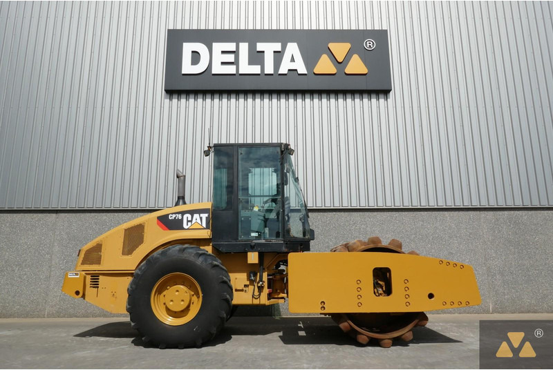 Caterpillar CP76 - Cilindru compactor: Foto 2 Caterpillar CP76 - Cilindru compactor: Foto 2