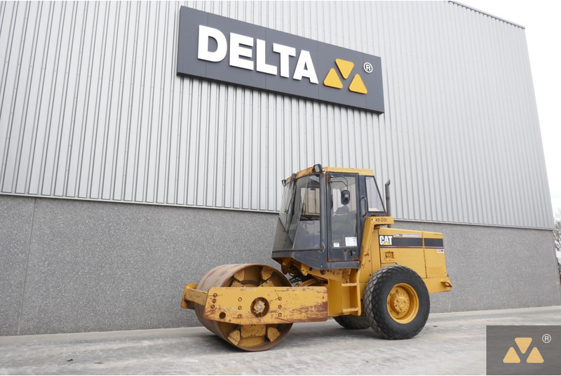 Caterpillar CS433C - Cilindru compactor: Foto 4 Caterpillar CS433C - Cilindru compactor: Foto 4