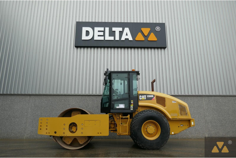 Caterpillar CS68B - Cilindru compactor: Foto 1 Caterpillar CS68B - Cilindru compactor: Foto 1