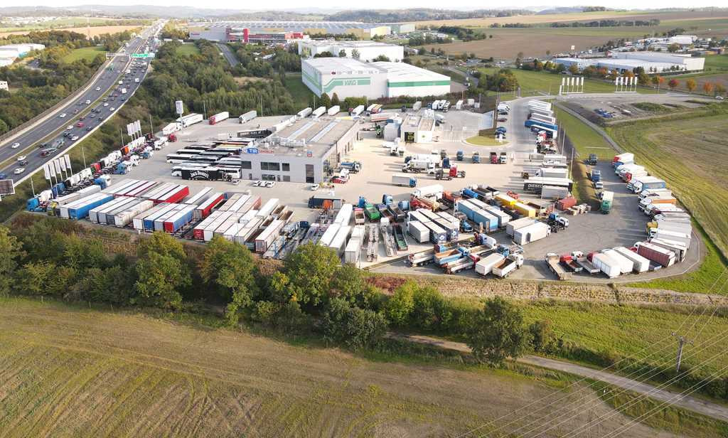 Svan CHT 202, CARRIER SUPRA 850 U, ELECTRIC CONNECTION - Remorcă frigider: Foto 3 Svan CHT 202, CARRIER SUPRA 850 U, ELECTRIC CONNECTION - Remorcă frigider: Foto 3