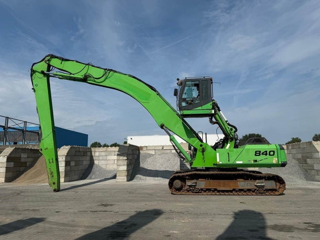 Sennebogen 840R - Excavator pentru manipulare de materiale: Foto 1 Sennebogen 840R - Excavator pentru manipulare de materiale: Foto 1
