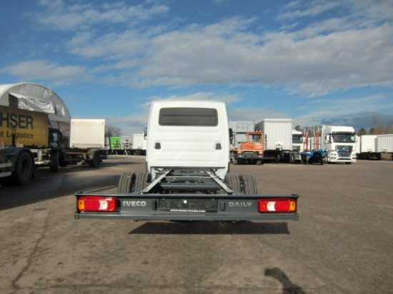 Iveco Daily 40 - 180 Fahrgestell, E6 Automatik 2 Stück verfügbar - Camion şasiu: Foto 5 Iveco Daily 40 - 180 Fahrgestell, E6 Automatik 2 Stück verfügbar - Camion şasiu: Foto 5