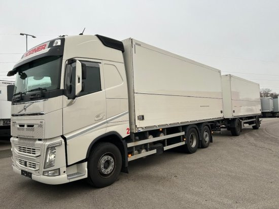 Volvo FH 500 6x2 Getränkekomplettzug, Orten Getränkeaufbau - Camion pentru transportul băuturilor: Foto 1 Volvo FH 500 6x2 Getränkekomplettzug, Orten Getränkeaufbau - Camion pentru transportul băuturilor: Foto 1