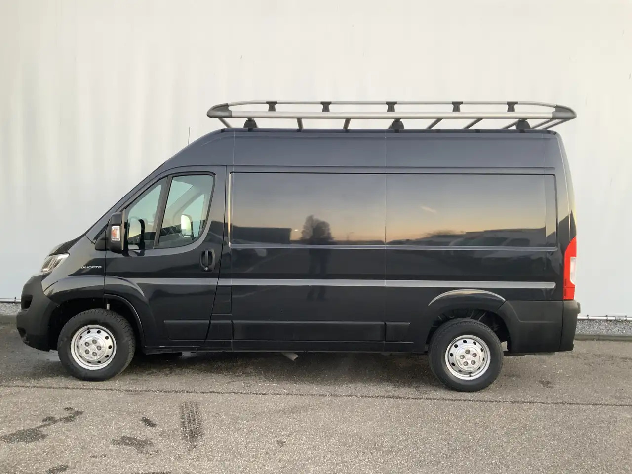 Fiat Ducato 30 2.3 MultiJet L2H2 Airco Cruise Navi 3 Zits Trek - Dubă: Foto 3 Fiat Ducato 30 2.3 MultiJet L2H2 Airco Cruise Navi 3 Zits Trek - Dubă: Foto 3