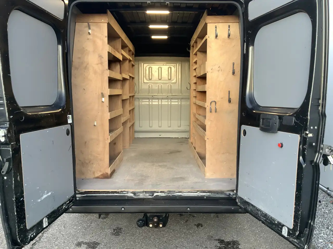 Fiat Ducato 30 2.3 MultiJet L2H2 Airco Cruise Navi 3 Zits Trek - Dubă: Foto 4 Fiat Ducato 30 2.3 MultiJet L2H2 Airco Cruise Navi 3 Zits Trek - Dubă: Foto 4