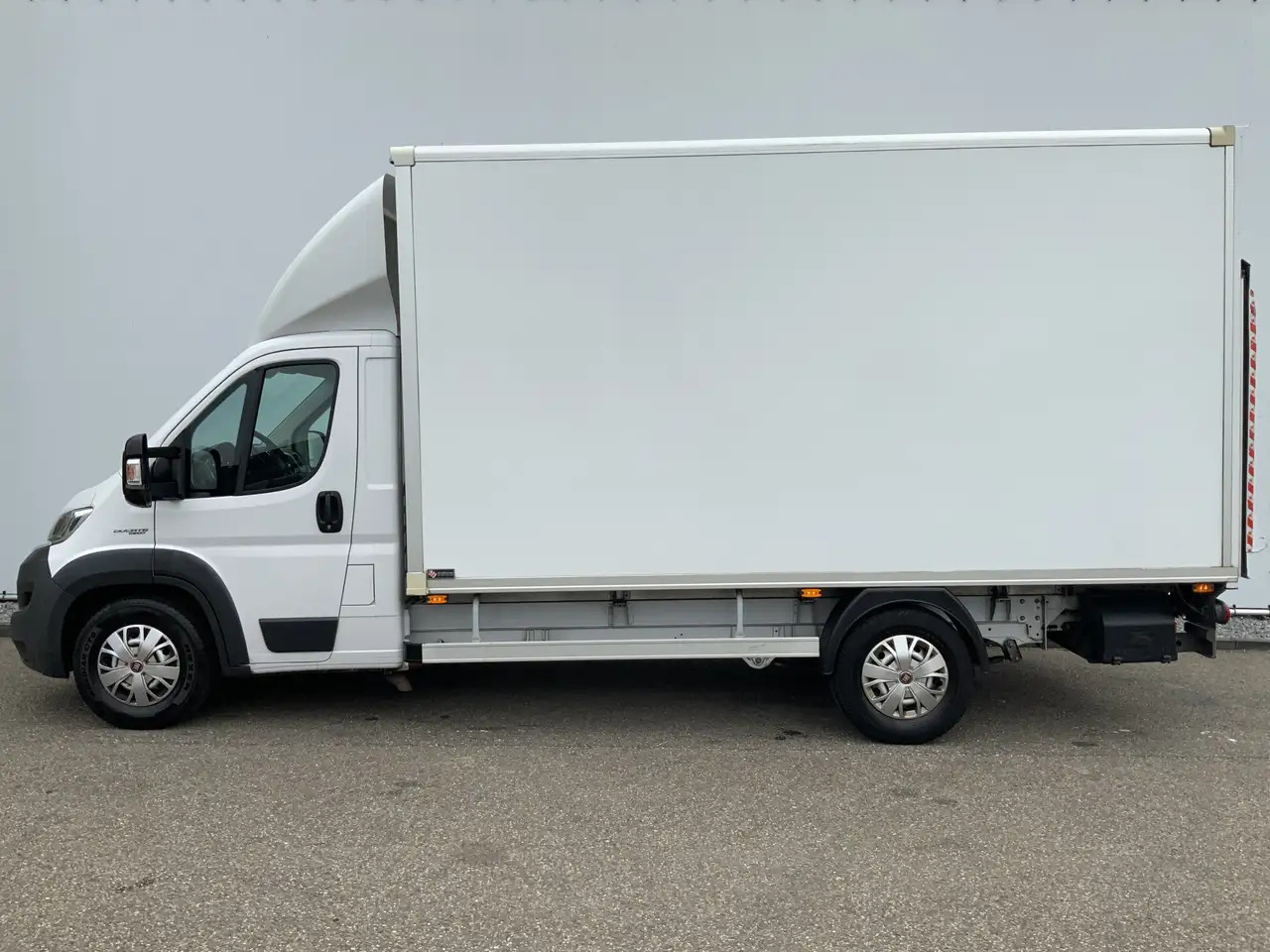 Fiat Ducato 35H 2.3 MultiJet L3H1 Meubelbak & Lift & Zijdeur A - Autoutilitară box: Foto 3 Fiat Ducato 35H 2.3 MultiJet L3H1 Meubelbak & Lift & Zijdeur A - Autoutilitară box: Foto 3