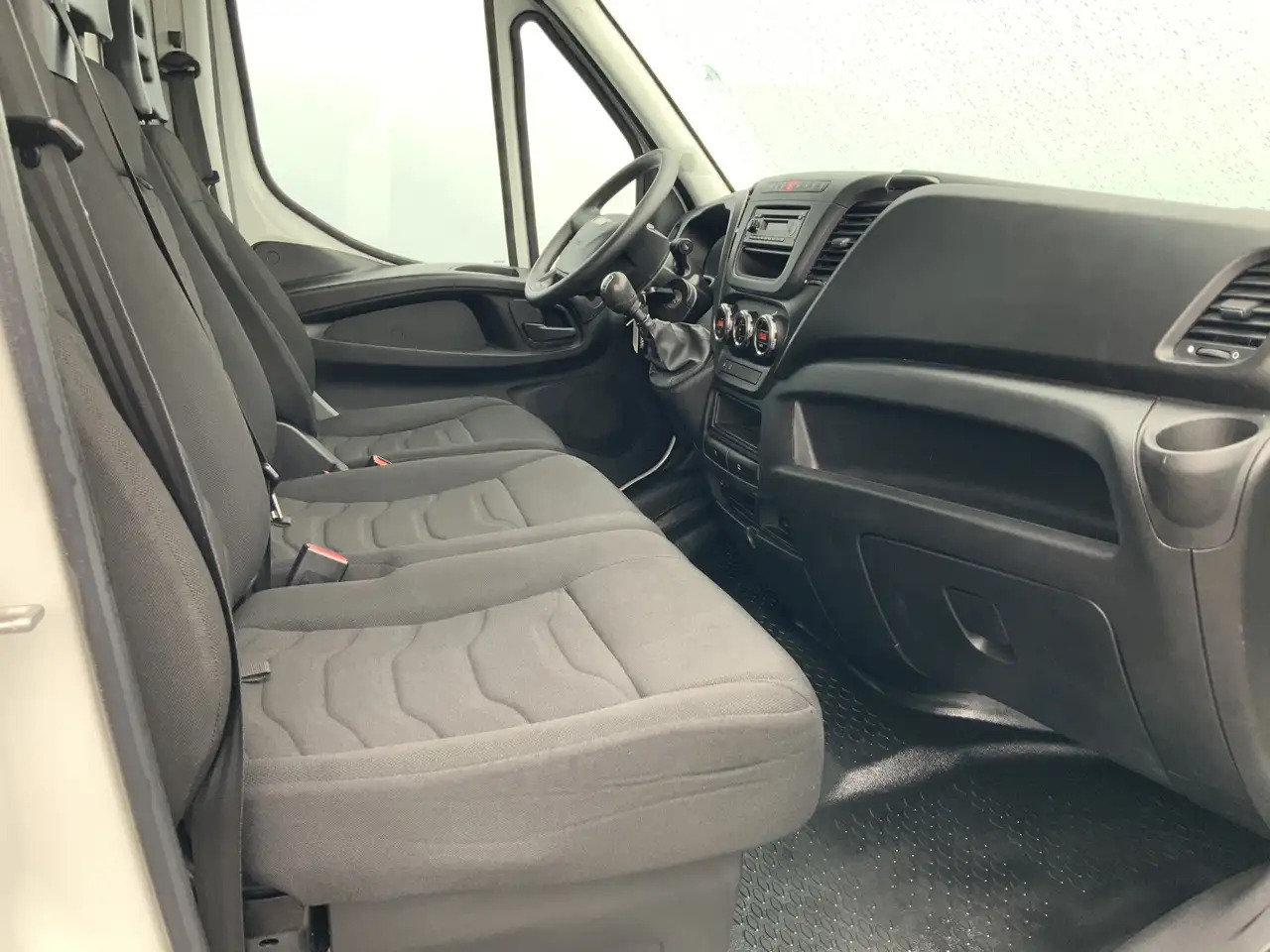 Dubă Iveco Daily 35S13V 2.3 352 H2 L3 Airco 3 Zits Opstap Euro 5: Foto 14