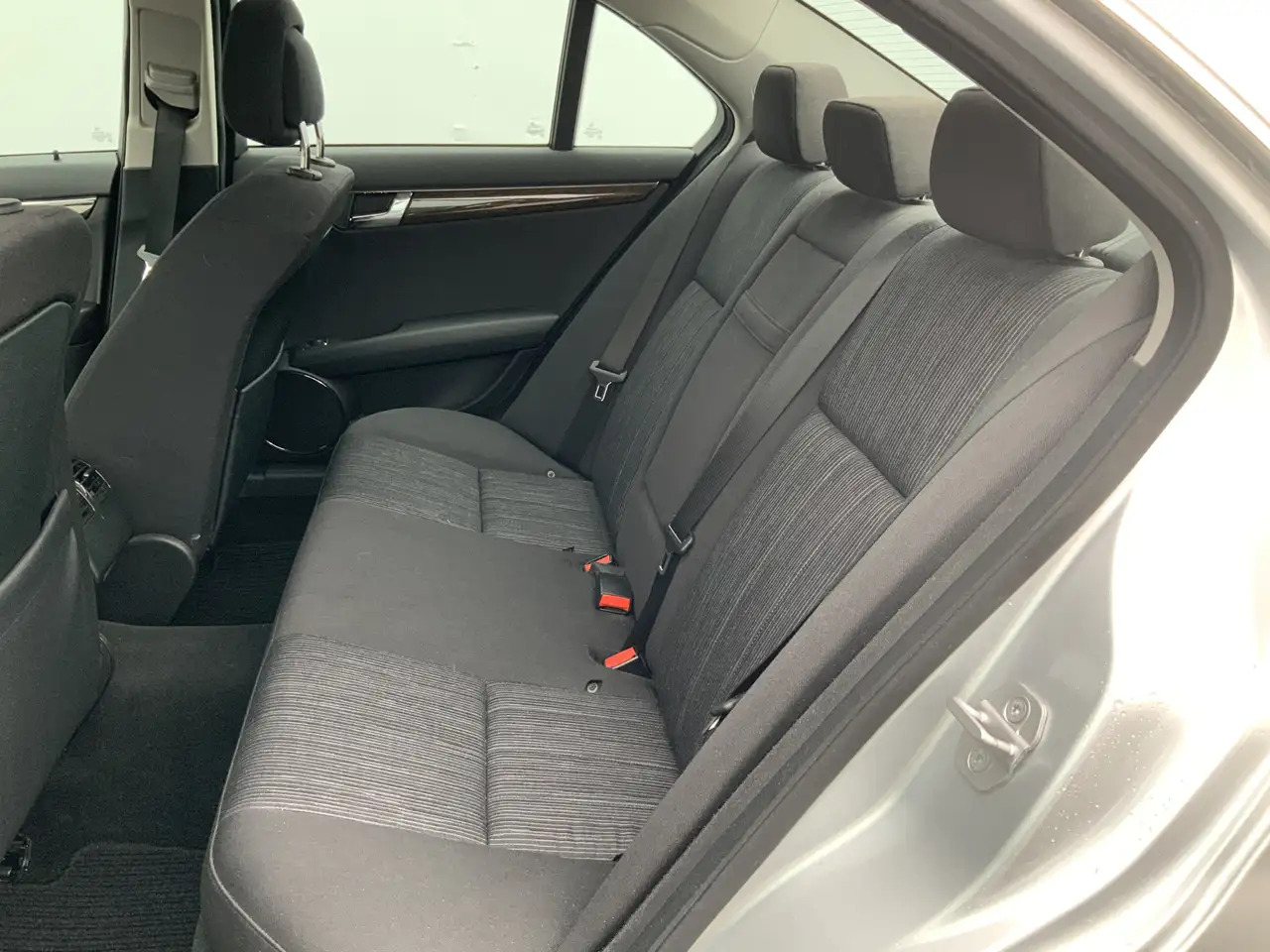 Mercedes-Benz C 200 K Elegance UNIEK ! Airco Compressor Alu Velg Euro - Berlină/ Sedan: Foto 5 Mercedes-Benz C 200 K Elegance UNIEK ! Airco Compressor Alu Velg Euro - Berlină/ Sedan: Foto 5