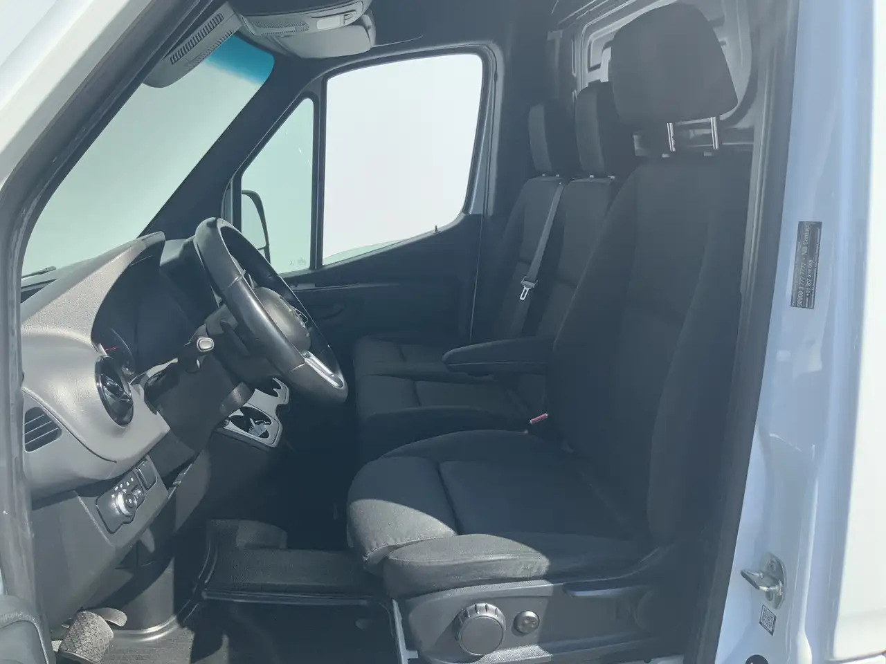 Mercedes-Benz Sprinter 316 2.2 CDI L2H2 DC Automaat Cruise Airco 3 Zits W - Dubă: Foto 4 Mercedes-Benz Sprinter 316 2.2 CDI L2H2 DC Automaat Cruise Airco 3 Zits W - Dubă: Foto 4