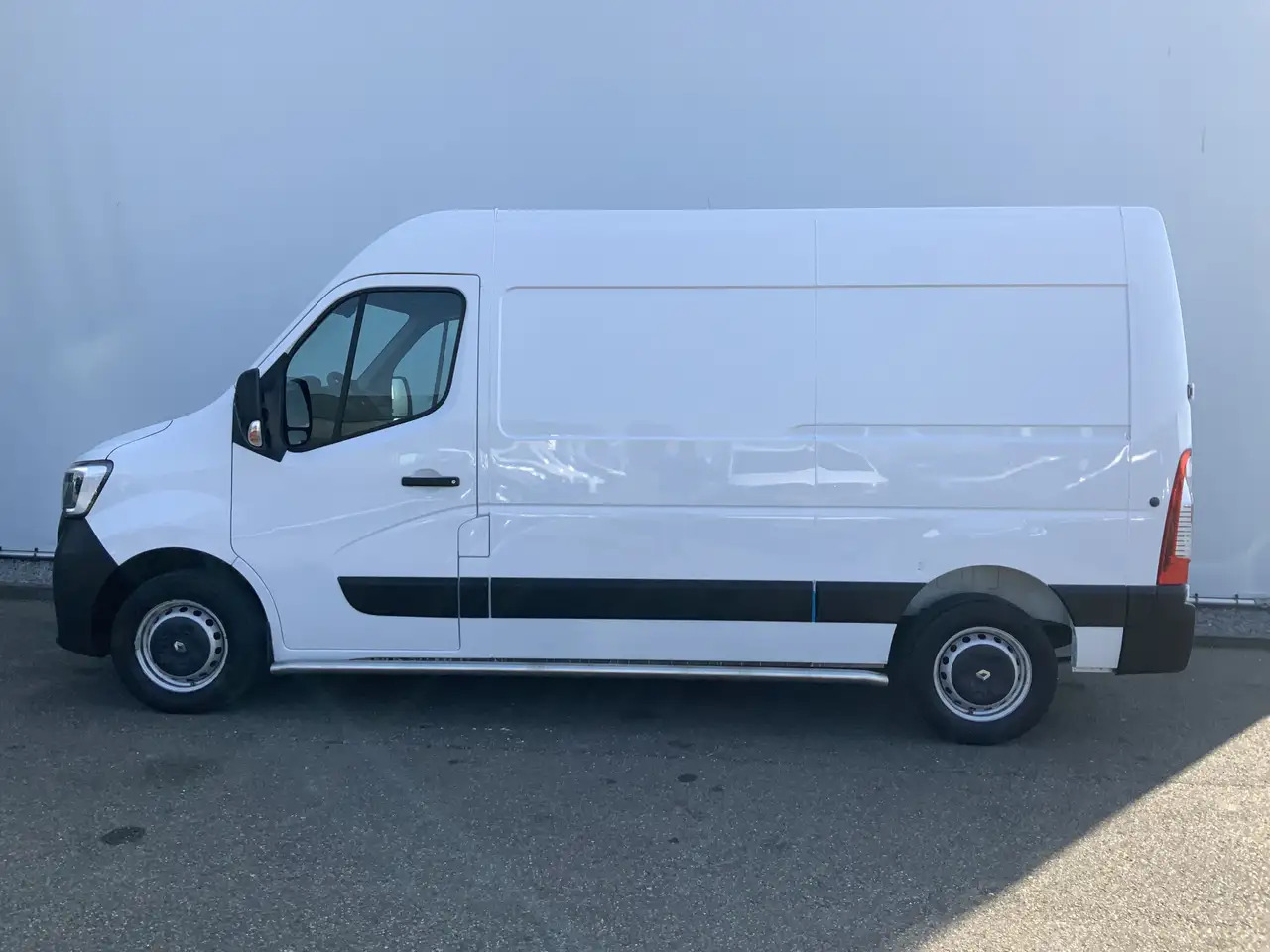 Renault Master T35 2.3 dCi 135 L2H2 Airco Cruise Navi Side Bar Ca - Dubă: Foto 3 Renault Master T35 2.3 dCi 135 L2H2 Airco Cruise Navi Side Bar Ca - Dubă: Foto 3