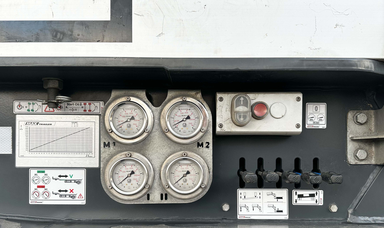 Faymonville MAX Trailer 3-Achs-Tiefbett mit Pendelachsen - Semiremorcă transport agabaritic: Foto 3 Faymonville MAX Trailer 3-Achs-Tiefbett mit Pendelachsen - Semiremorcă transport agabaritic: Foto 3