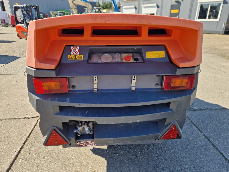 Atlas-Copco XAS57 in zeer nette staat - Compresor de aer: Foto 5 Atlas-Copco XAS57 in zeer nette staat - Compresor de aer: Foto 5