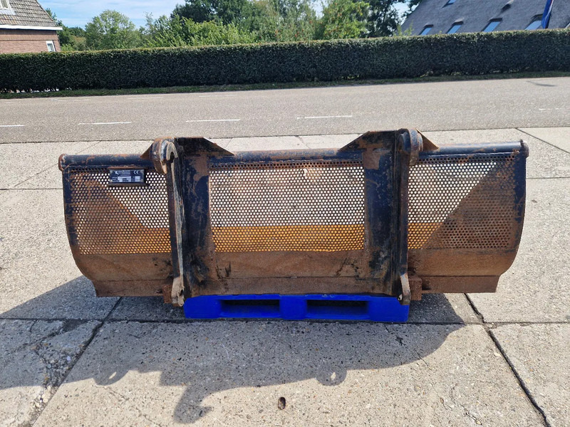 Jeroen van Leeuwen schepbak voor Volvo L30/L35 - Cupă pentru Utilaje constructii: Foto 2 Jeroen van Leeuwen schepbak voor Volvo L30/L35 - Cupă pentru Utilaje constructii: Foto 2