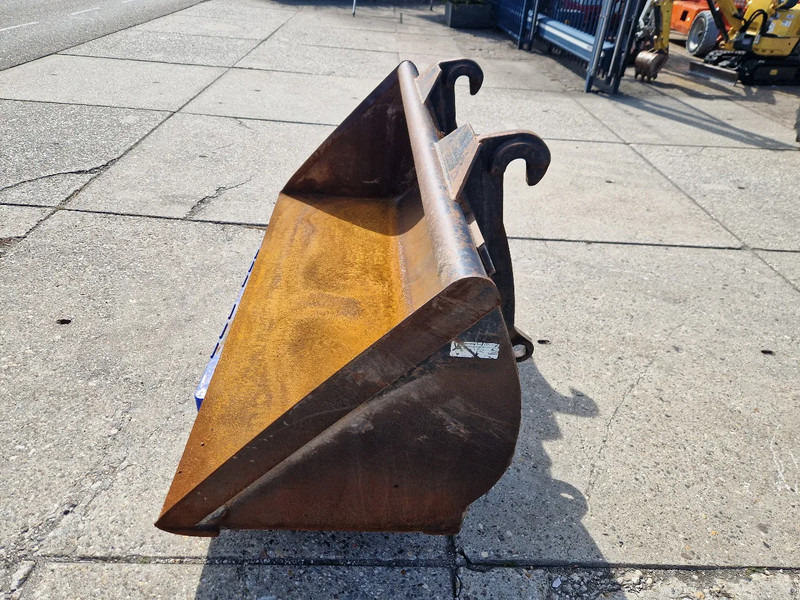 Jeroen van Leeuwen schepbak voor Volvo L30/L35 - Cupă pentru Utilaje constructii: Foto 3 Jeroen van Leeuwen schepbak voor Volvo L30/L35 - Cupă pentru Utilaje constructii: Foto 3